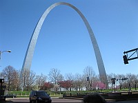 USA - St Louis MO - Gateway Arch (11 Apr 2009)